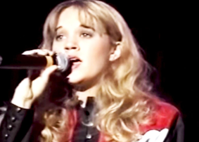 15-Year-Old Carrie Underwood Sings Mindy McCready’s “Maybe He’ll Notice Her Now”