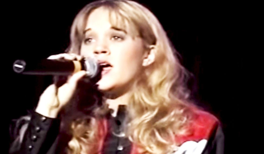 15-Year-Old Carrie Underwood Sings Mindy McCready’s “Maybe He’ll Notice Her Now”