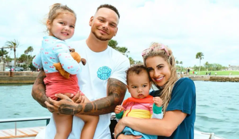 Kane Brown & Wife Katelyn Share Pregnancy News On Christmas