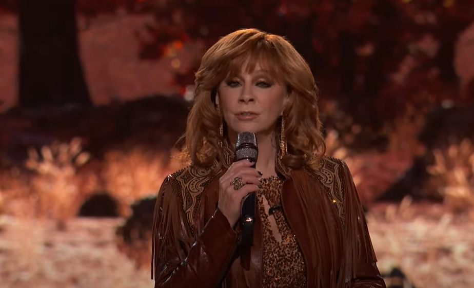 Reba McEntire Pays Homage to Her Late Mother With Stunning Song (VIDEO)