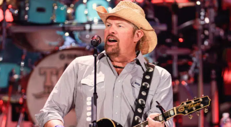 Toby Keith Says He’s Finished With Chemo