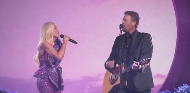 Blake And Gwen Perform “Purple Irises” At The ACM Awards