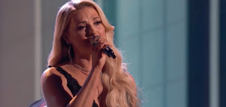 THE VOICE: Karen Waldrup Delivers “Vulnerable” Performance Of Sugarland’s “Stay”