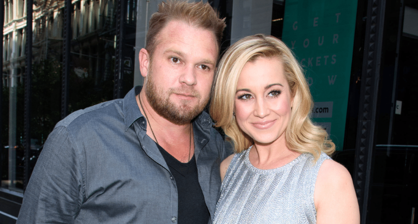 Kellie Pickler Honors Late Husband With First Performance Since His ...