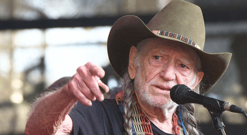 Willie Nelson Cleared To Perform Again After Multiple Canceled Shows