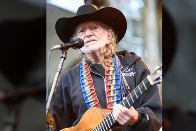Willie Nelson Returns To Stage After Mystery Illness Forces Him To Miss 8 Shows