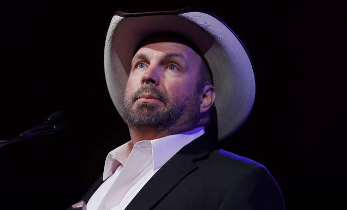 Garth Brooks Issues Statement Following Assault Allegations, Lawsuit: “I Do Not Fear the Truth”