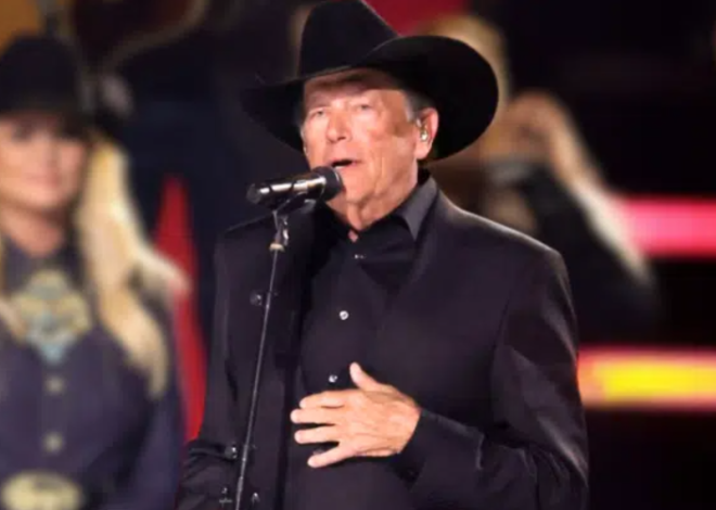 George Strait Thanks Jesus & His Family While Accepting CMA Lifetime Achievement Award