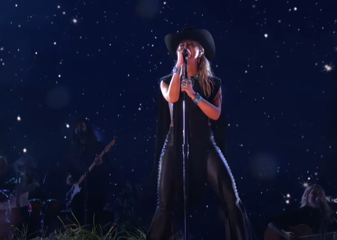 WATCH: Lainey Wilson Performs “4x4xU” On The CMA Awards Stage