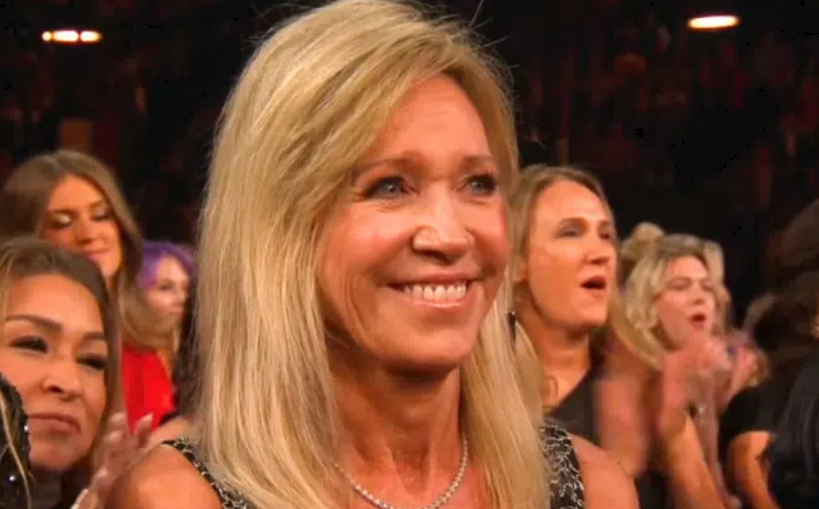 George Strait’s Wife Tears Up As He Thanks Her In CMA Lifetime Achievement Award Speech