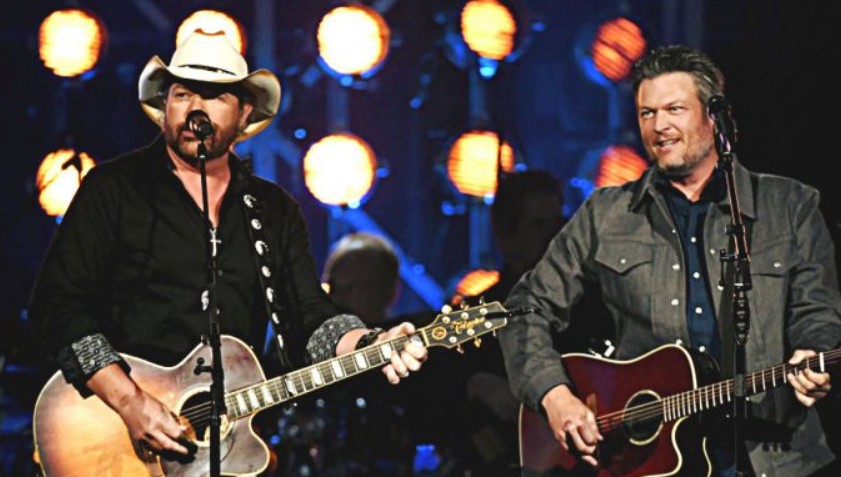 Blake Shelton & Toby Keith Sing “Should’ve Been A Cowboy” At 2018 ACM Awards