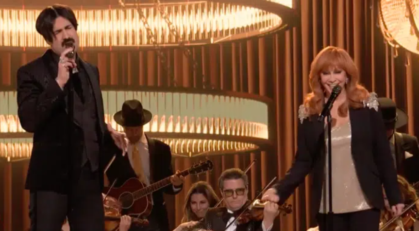 Reba McEntire & Danny Joseph Perform Ray Charles’ Classic “You Don’t Know Me”