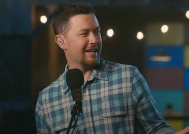 Scotty McCreery Shares Red-Hot Rendition Of Elvis’ “Santa Claus Is Back In Town”