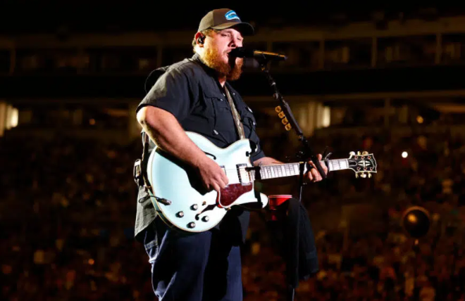 Luke Combs Gives Live Performance Of Unreleased Song “Pushin’ Up Daisies”