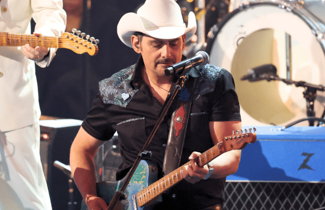 Brad Paisley Helps Open The Grammys With Rockin’ Performance Of “I Love L.A.”