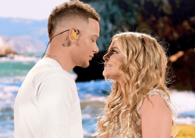 Kane Brown And Lauren Alaina Heat Up ACMs With Steamy “What Ifs” Performance