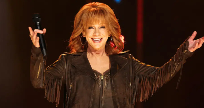 Reba McEntire Named As Host Of “Christmas In Rockefeller Center”