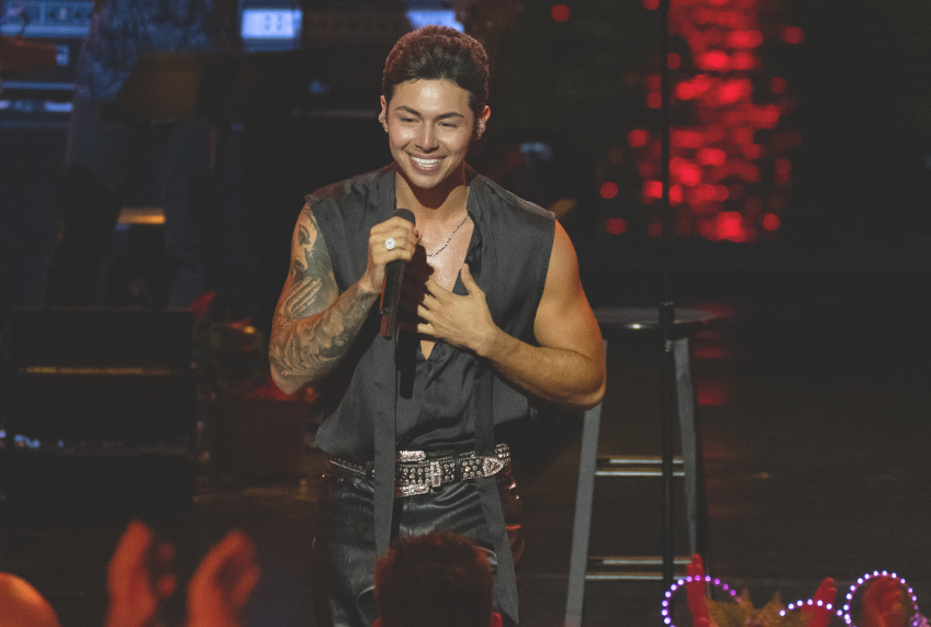 MKY Stuns on American Idol 2025 with Miguel Cover—Fans Calling Him the Next Adam Lambert