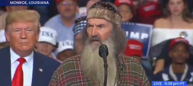 Phil Robertson’s 7-Second Pro-Trump Speech Goes Viral After His Passing