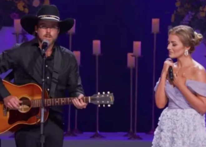 Loretta Lynn’s Granddaughter & Willie Nelson’s Son Perform Loretta & Willie’s Powerful Duet