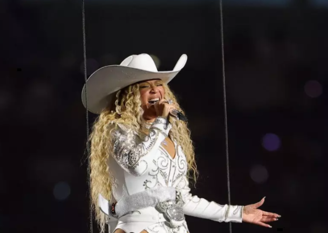(WATCH) Beyoncé Suffers Unexpected Wardrobe Malfunction on Cowboy Carter Tour