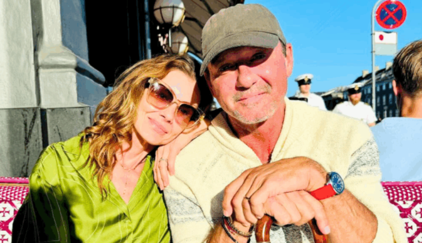 Tim McGraw Leans On Faith Hill & A Cane In New Photo After Recent Surgeries