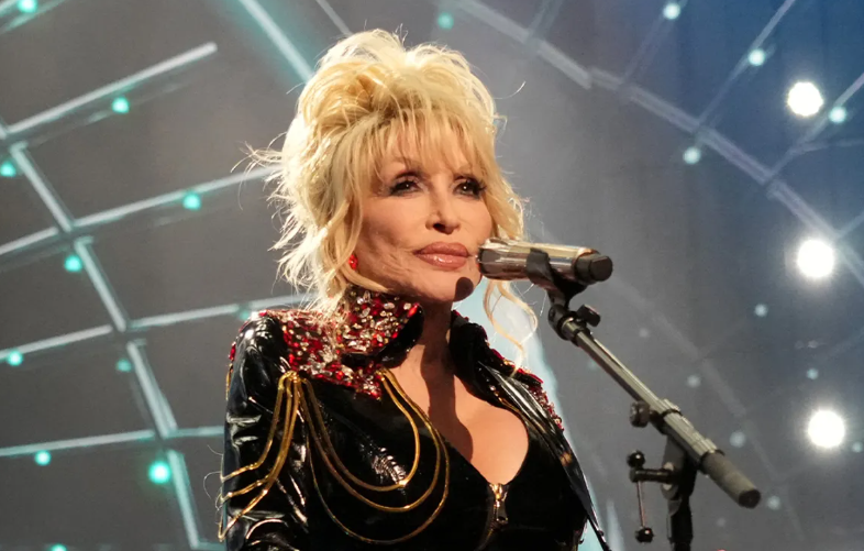 Dolly Parton postpones Las Vegas residency due to health concerns
