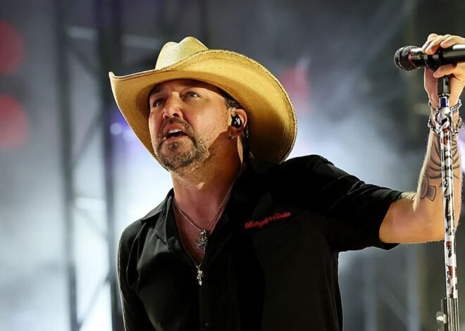 Jason Aldean Pays Tribute to Charlie Kirk During Concert Performance