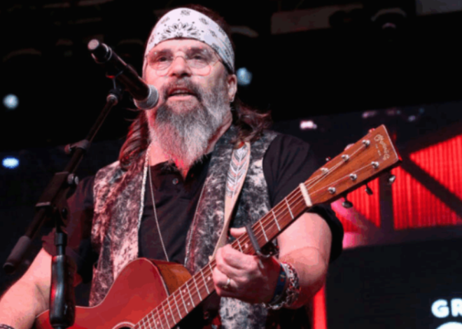 Grand Ole Opry Welcomes Steve Earle As Its Newest Member