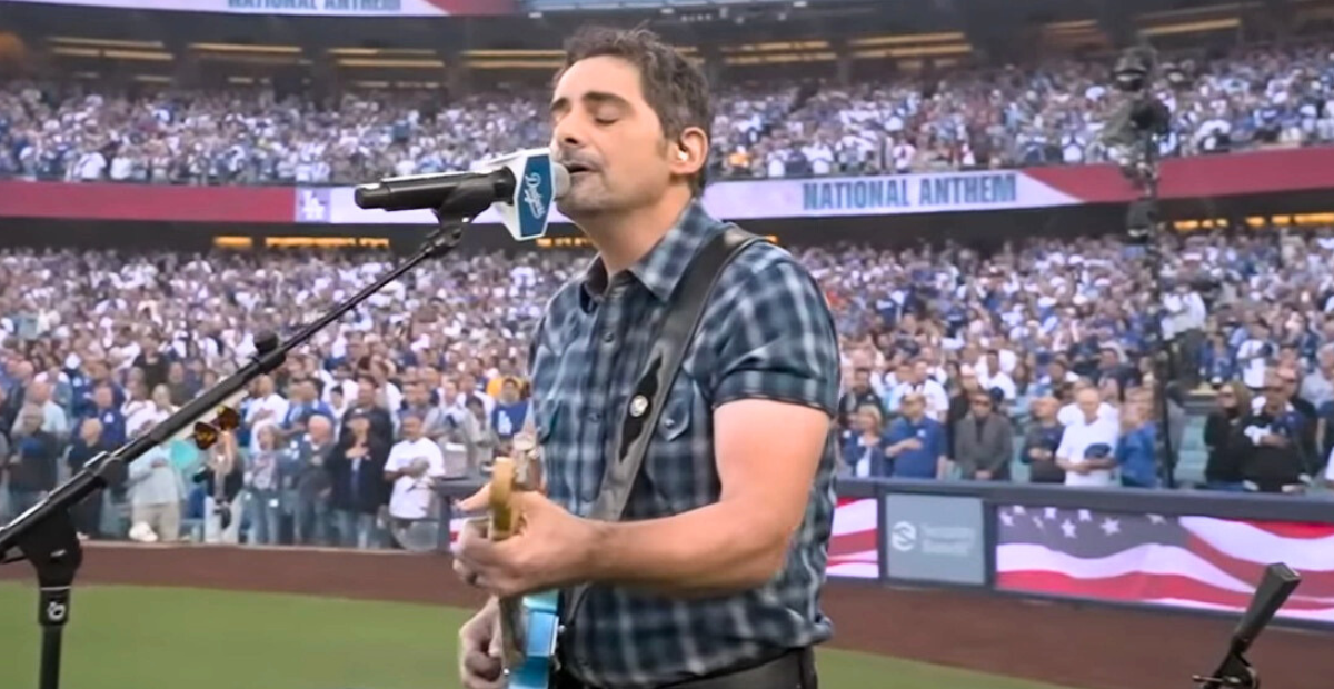 Brad Paisley Gives Heartfelt National Anthem Performance Before World Series Game 3