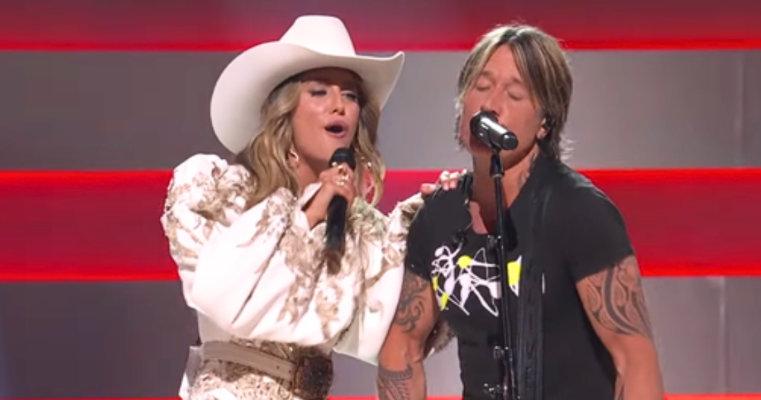 Lainey Wilson Joins Keith Urban For “Where The Blacktop Ends” At The CMA Awards