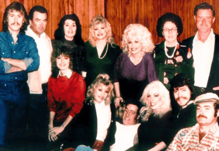 Dolly Parton Has 11 Siblings: Learn About All Of Her Brothers & Sisters