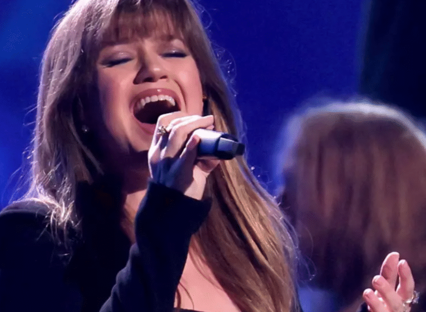 REPORT: Kelly Clarkson’s Talk Show ‘Likely’ to End After This Season