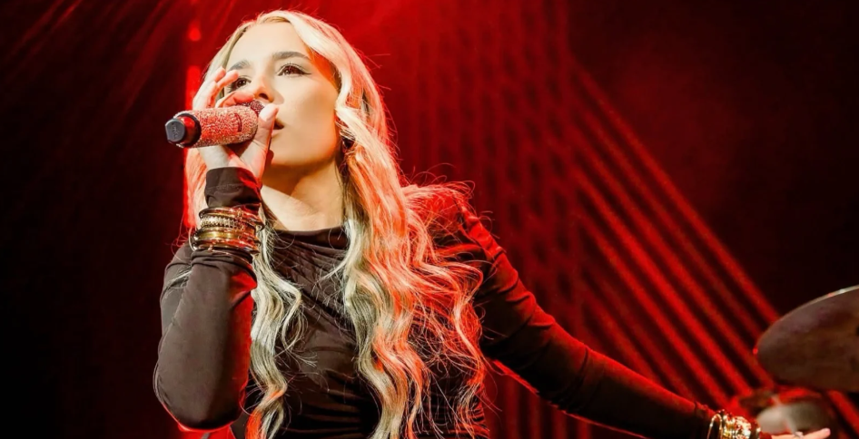 Gabby Barrett Toby Keith Cover Stuns Ohio Crowd
