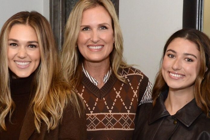Bella Robertson from 'Duck Dynasty' has welcomed a baby girl.