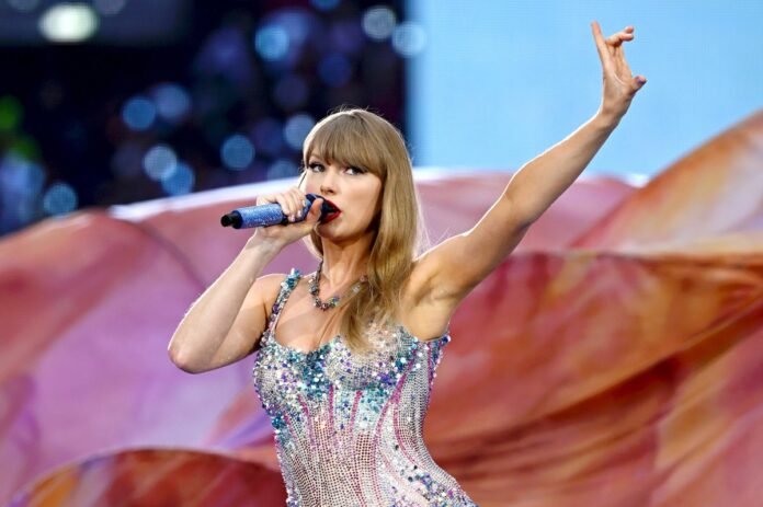 Taylor Swift Lyrics That Bring Back Memories of Your Ex