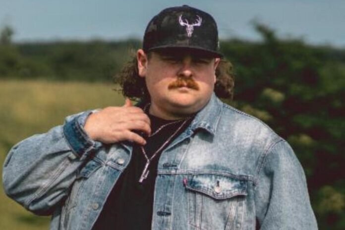 Bryan Andrews releases lyrics for his new song Left Right Left.