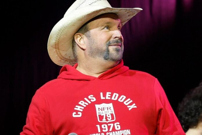 Garth Brooks to perform in Canada during his 2026 tour.