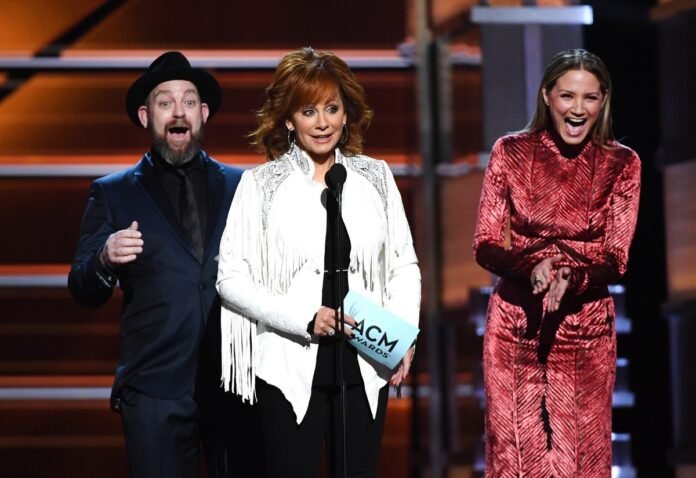 Reba McEntire's song influenced Sugarland's hit 
